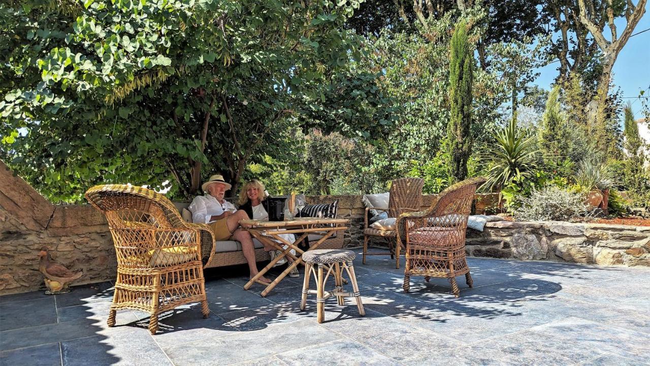La Galante Hotel Faugeres  ภายนอก รูปภาพ